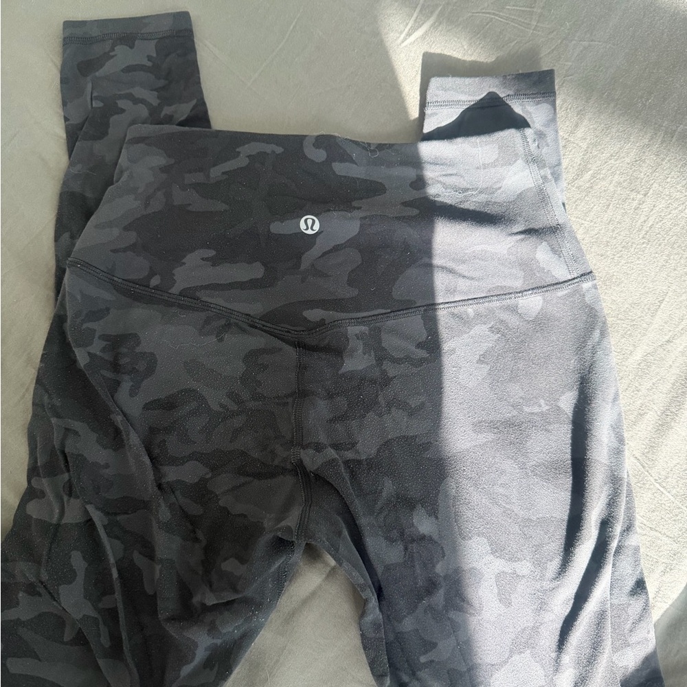 Lululemon Incognito Camo Multi Grey Leggings - Picture 3 of 4